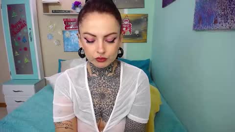 Lola online show from December 11, 6:42 pm