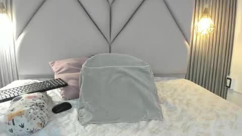 lolabunnysc online show from June 5, 12:33 pm