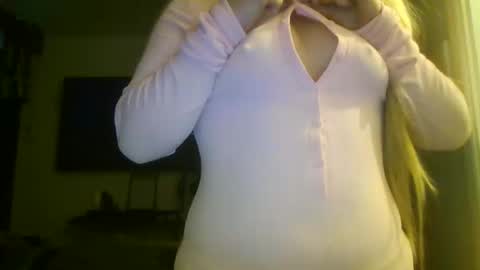 Lola online show from April 16, 8:14 am