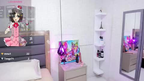 LOLA online show from October 10, 3:44 am