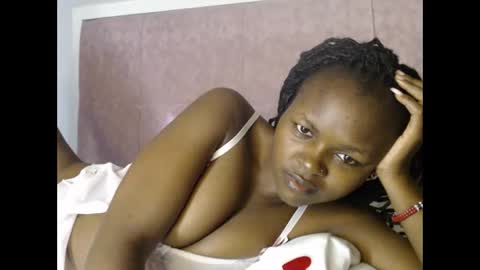 lolamia7 online show from September 23, 5:49 am