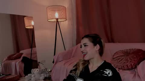 Lolly  online show from October 28, 7:03 am