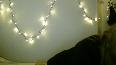 Lilly online show from February 8, 11:35 pm