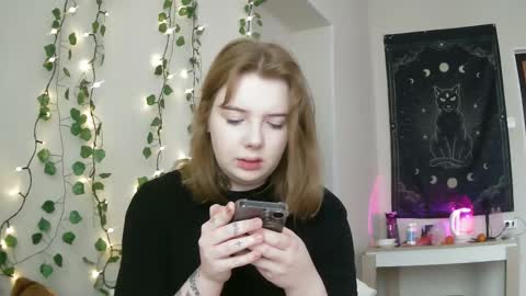 Lilly online show from February 18, 12:28 pm