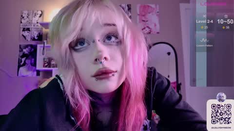 Lolly   online show from January 24, 9:15 pm