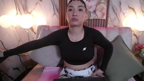 Eva  online show from April 28, 12:31 pm