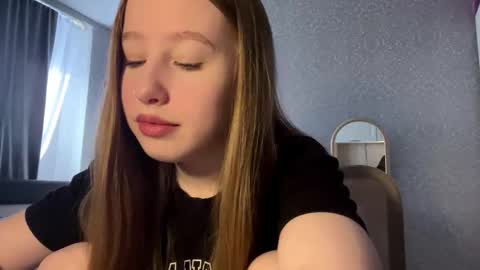 Nicolina online show from February 25, 7:18 am