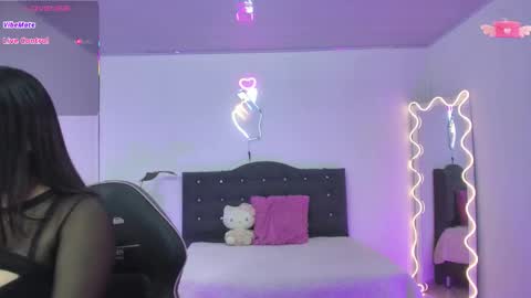 london_tay online show from September 16, 7:33 pm