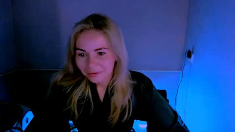 Lora online show from April 16, 2:23 am