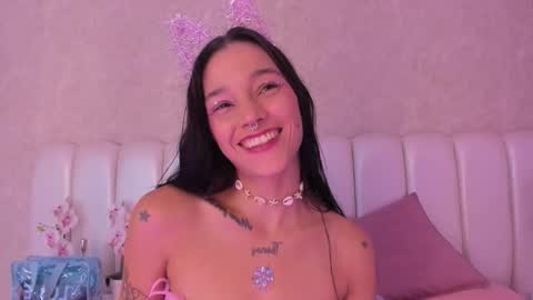 loraineblake online show from January 14, 3:28 pm