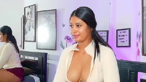 loretahorny online show from March 12, 4:09 pm