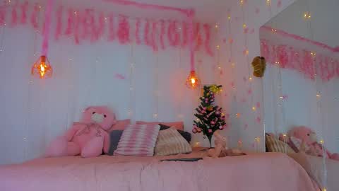 Lori Evans online show from December 16, 9:04 am