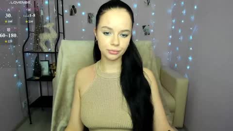 Lori online show from December 16, 9:03 am