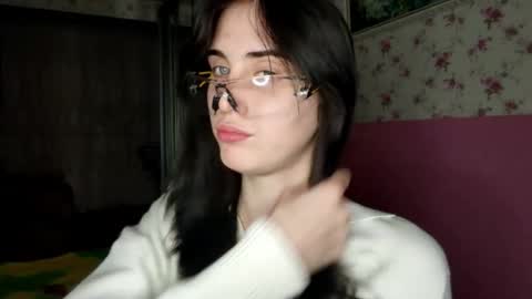 Kira online show from November 23, 3:36 pm