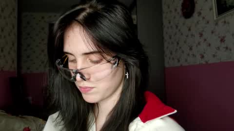 Kira online show from November 21, 3:47 pm