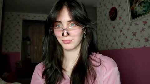 Kira online show from November 18, 3:46 pm