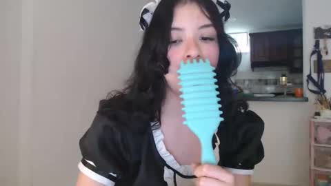 nefisa nef online show from February 15, 10:00 pm