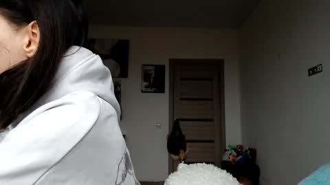 EVA online show from November 21, 9:00 am