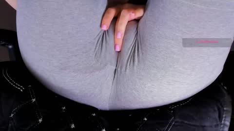 Kira online show from October 8, 1:15 pm