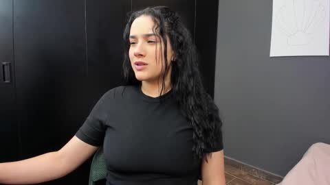 Kristen LoveBerry online show from November 6, 11:27 am