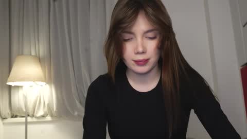 Sofi   online show from February 25, 5:40 pm