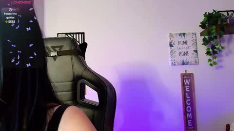 Sharol Leon online show from February 24, 1:00 am