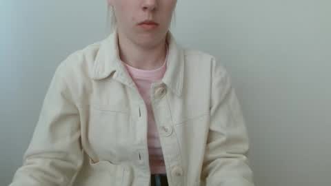 Vivian online show from March 17, 1:26 pm