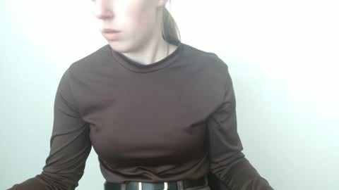 Vivian online show from March 26, 1:24 pm