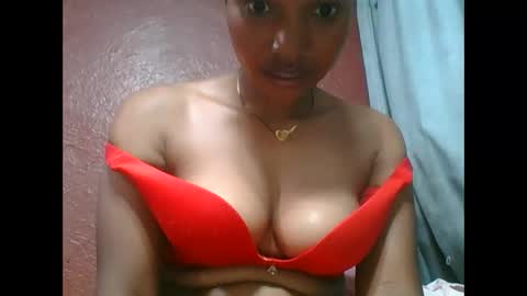 loveinlife750427 online show from November 10, 3:56 am