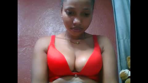 loveinlife750427 online show from October 13, 6:38 am