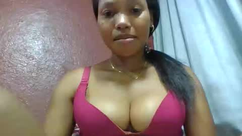 loveinlife750427 online show from March 21, 8:19 am