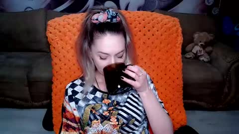 private open online show from February 3, 3:17 pm