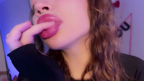 Elsa online show from February 7, 3:02 am