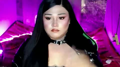 lovely_coleen online show from December 2, 1:40 am