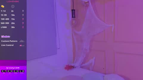 Emma online show from October 15, 1:36 pm