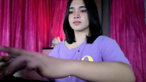 LOVE online show from December 18, 5:29 pm