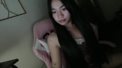 lovely_leah23 online show from January 5, 5:27 pm