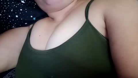 lovely_orchid online show from February 4, 6:46 am