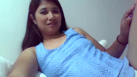 lynskie online show from February 13, 1:26 pm