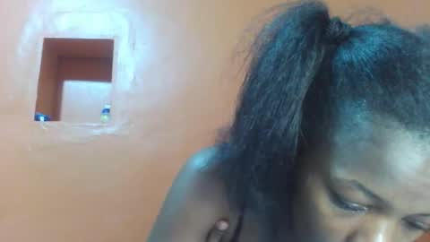 Lovely yvonne online show from October 27, 9:09 pm