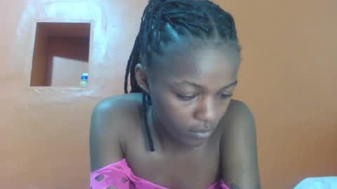 Lovely yvonne online show from November 12, 11:03 pm