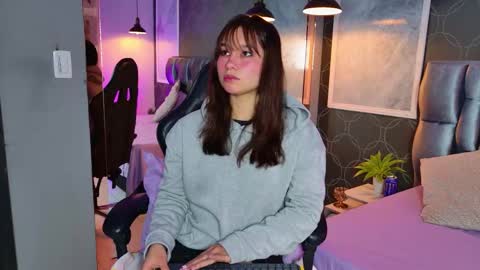 Love  online show from November 15, 9:16 pm