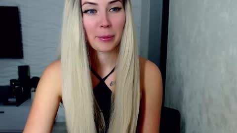 Rosie  online show from March 13, 11:11 am