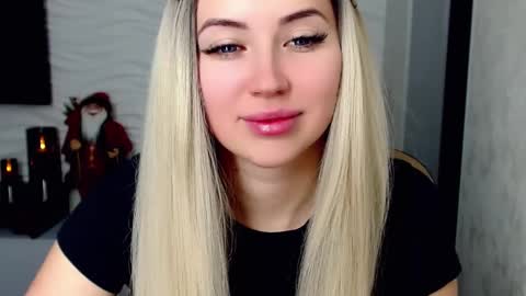 Rosie  online show from December 19, 8:34 am