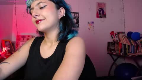 loving_alma online show from February 15, 1:19 am