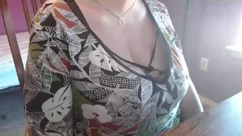 Ariel online show from November 14, 2:28 pm