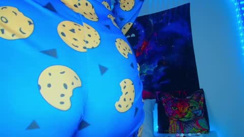 Mariana    online show from December 12, 12:59 am