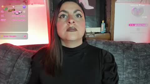 luanadabbraccio_ online show from November 6, 3:51 pm