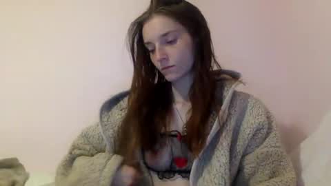 Luci Layne online show from July 16, 7:24 am