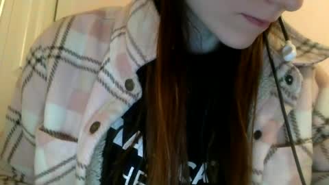 Luci Layne online show from June 19, 1:25 pm